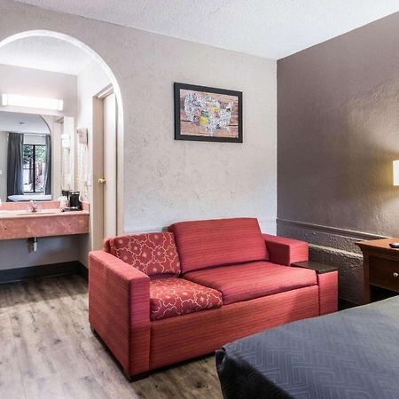 Econo Lodge Gainesville Extérieur photo