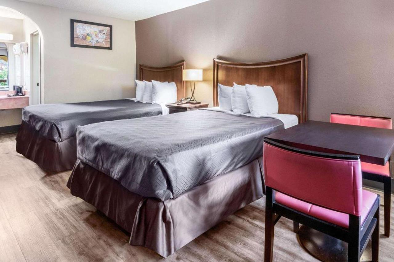 Econo Lodge Gainesville Extérieur photo