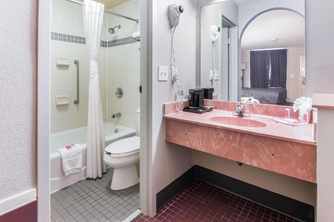 Econo Lodge Gainesville Extérieur photo