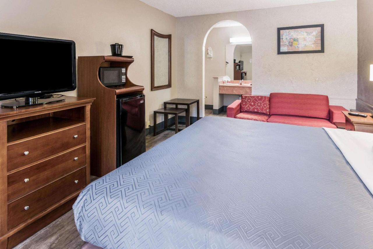 Econo Lodge Gainesville Extérieur photo
