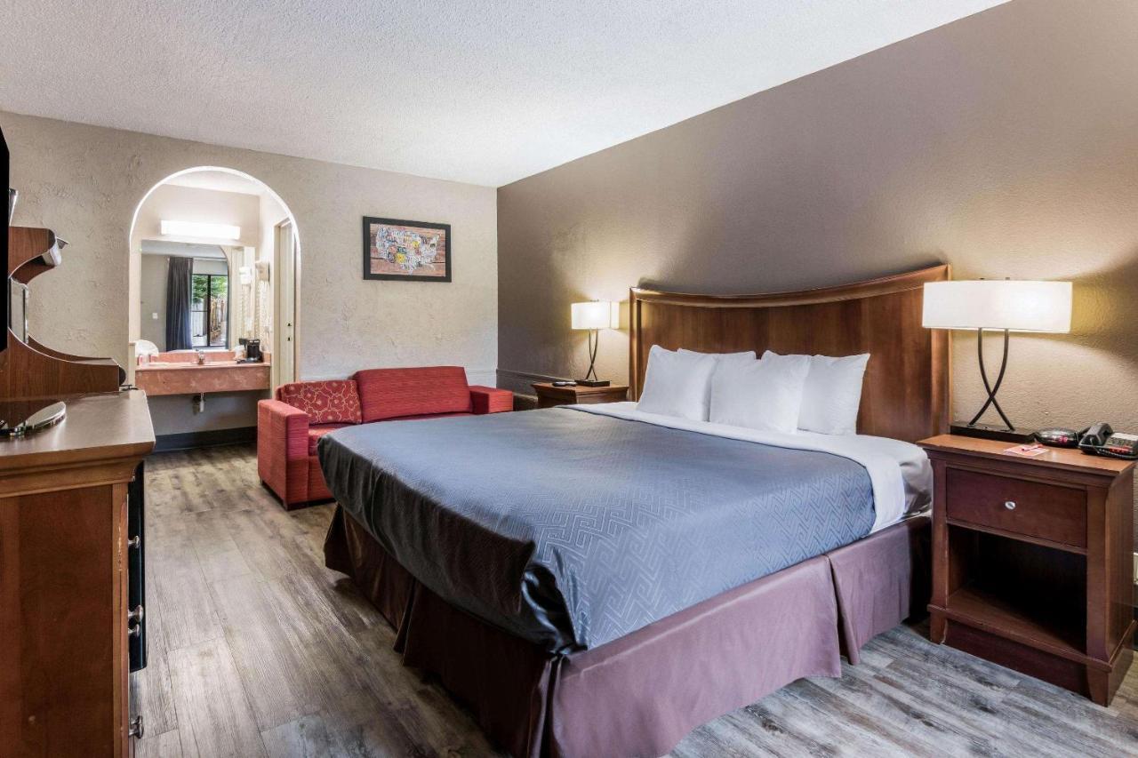 Econo Lodge Gainesville Extérieur photo