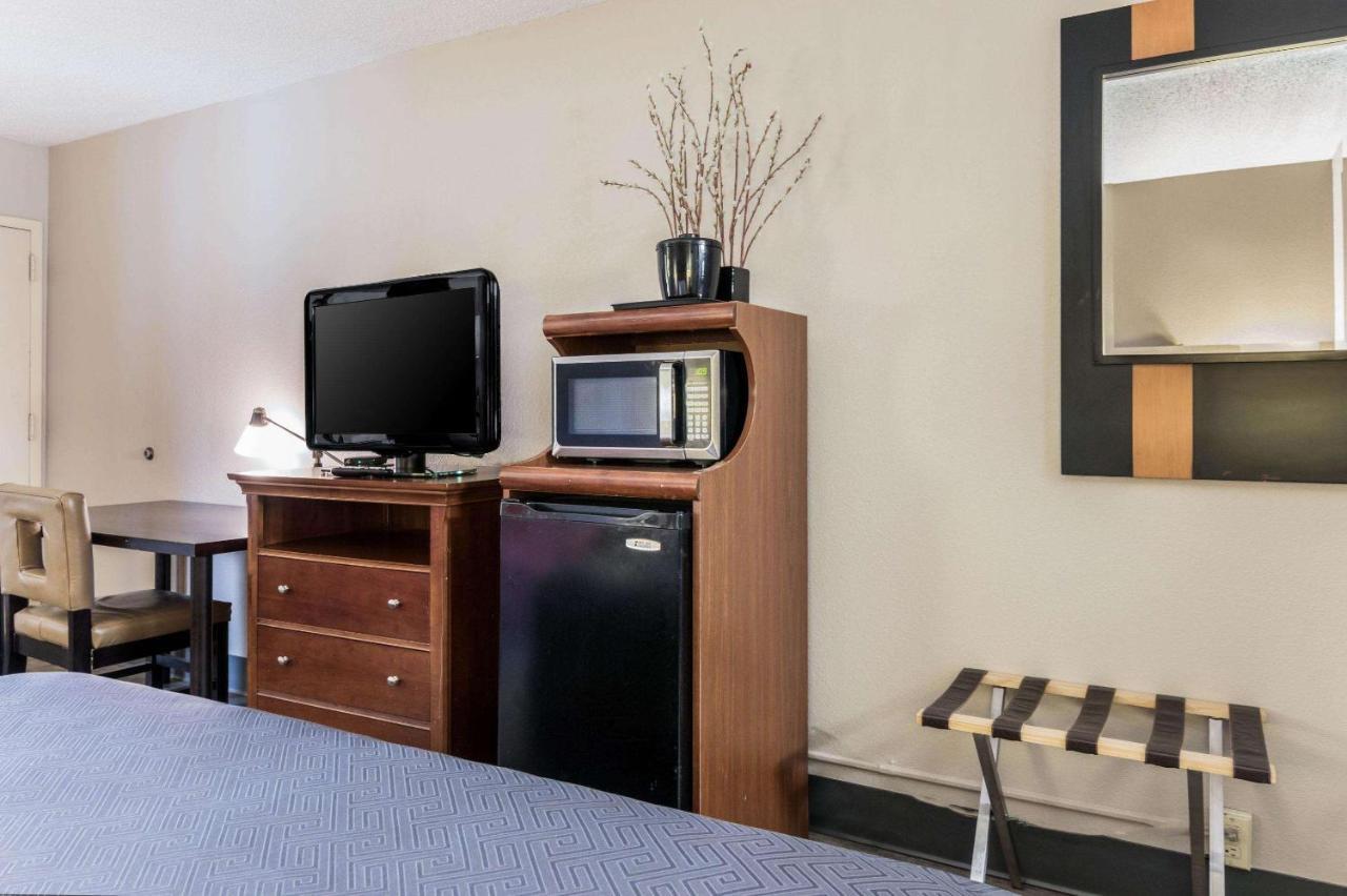 Econo Lodge Gainesville Extérieur photo